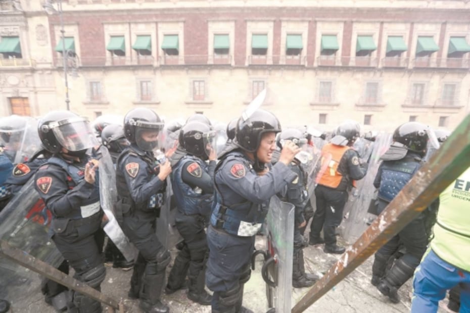 Indignación: los momentos de la marcha de mujeres del 8M