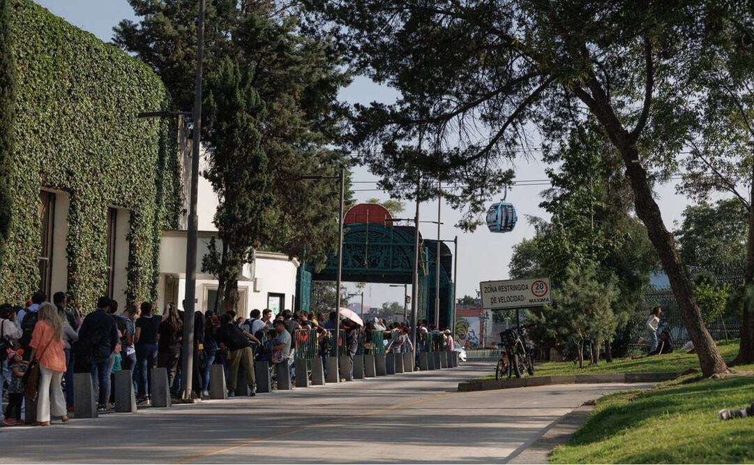 Filas de más de 400 personas en Cablebús Línea 3. Foto: Yaretzi Osnaya / EL UNIVERSAL