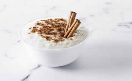 Controla tus niveles de colesterol con esta preparación a base de avena y canela