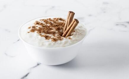 Controla tus niveles de colesterol con esta preparación a base de avena y canela