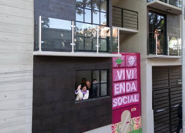 Clara Brugada entrega vivienda social en Miguel Hidalgo; “es un ejemplo del combate a la gentrificación”, asegura