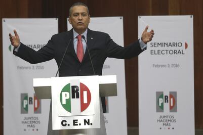 Respalda Beltrones actuación de Karam en caso Ayotzinapa