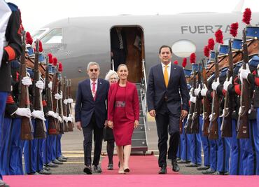 Claudia Sheinbaum llega a la IX Cumbre de la CELAC; la acompaña Juan Ramón de la Fuente