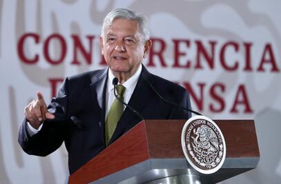 López Obrador pide a simpatizantes de Morena retirar plantón de la SCJN