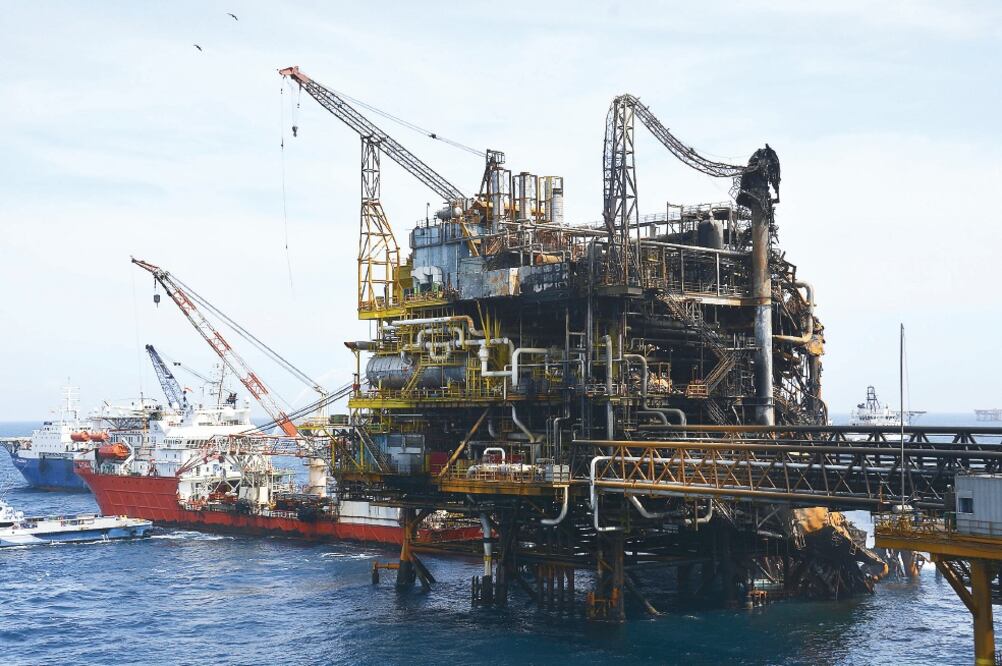 Los contratos rastreados por Bloomberg sugieren que México puede estar tomando las coberturas a un nivel cercano a 48 dólares por barril (ARCHIVO EL UNIVERSAL)