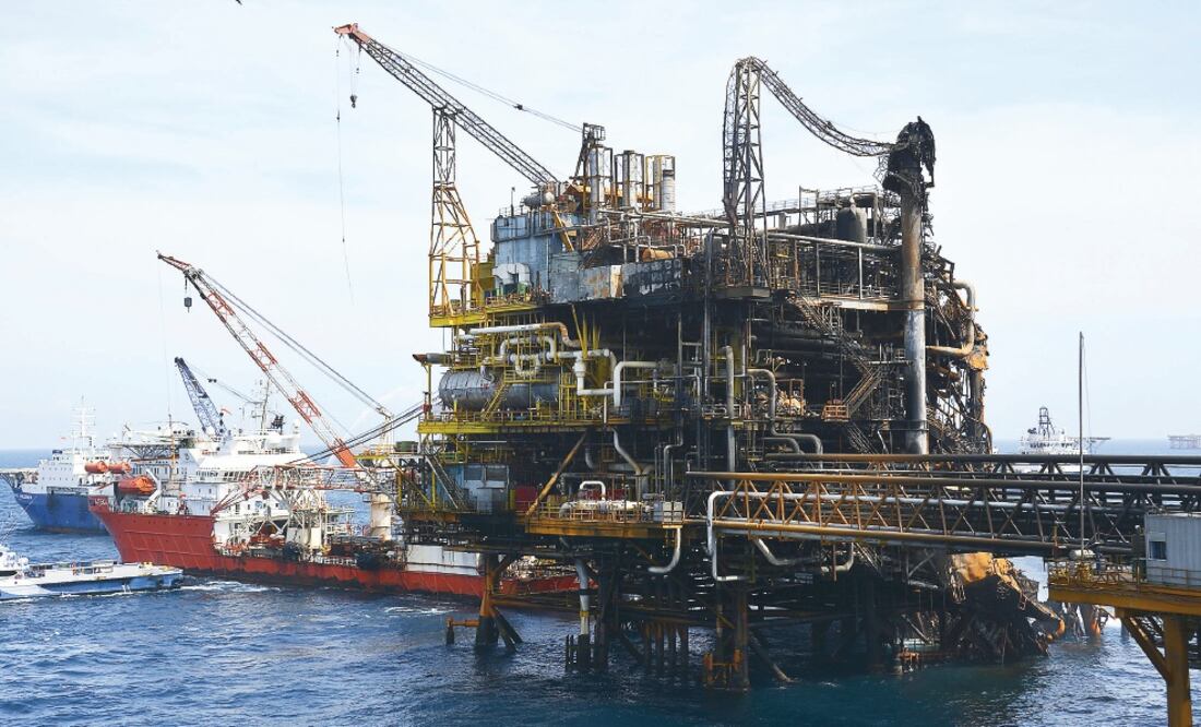 Los contratos rastreados por Bloomberg sugieren que México puede estar tomando las coberturas a un nivel cercano a 48 dólares por barril (ARCHIVO EL UNIVERSAL)