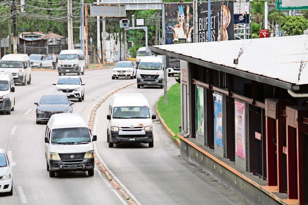 Videocámaras y radares del Mexibús han detectado infracciones como invadir el carril exclusivo, conducir a exceso de velocidad y ambas. Foto: Archivo EL UNIVERSAL
