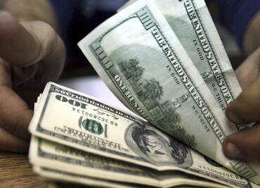 Cierra dólar en $16.05 en bancos del DF