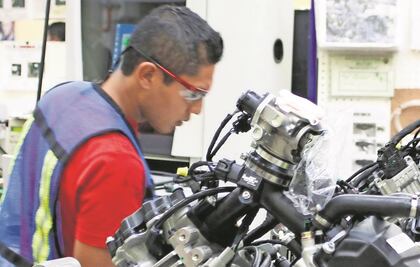 Industria cae 1.0% en febrero, informa Inegi