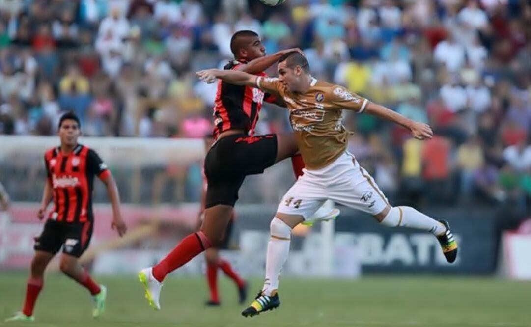 The physical superiority of Necaxa players Gorocito and Molina over their presumed victim was one of the factors which led to their formal prison. (Photo: Imago7)