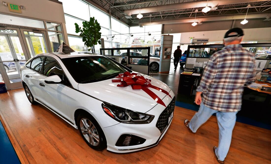 En México, el crecimiento en ventas de autos se atribuye a la demanda rezagada que se generó por la escasez de vehículos. Foto: Archivo EL UNIVERSAL