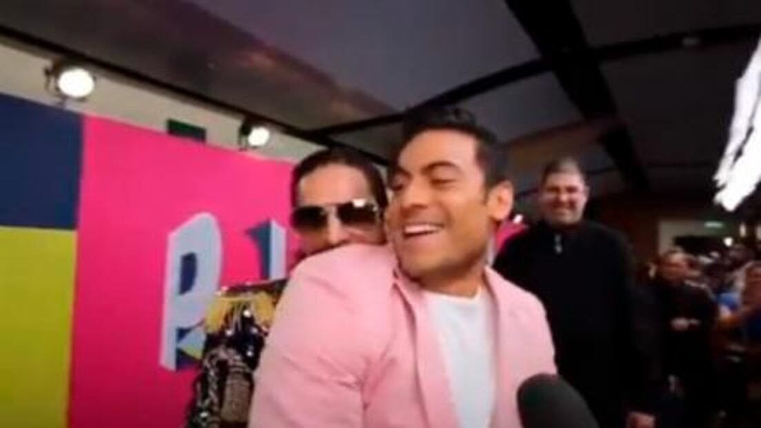 Carlos Rivera confiesa su amor por Maluma