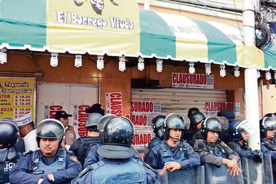 Entre golpes y confusión, clausuran El Borrego Viudo