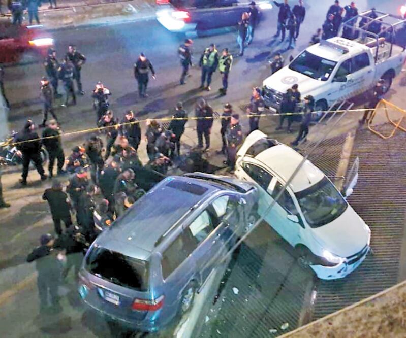 Dos miembros del grupo delictivo de Los Maistrín fueron puestos a disposición del MP tras la persecución, que finalizó en Periférico Sur. Foto: ARCHIVO EL UNIVERSAL