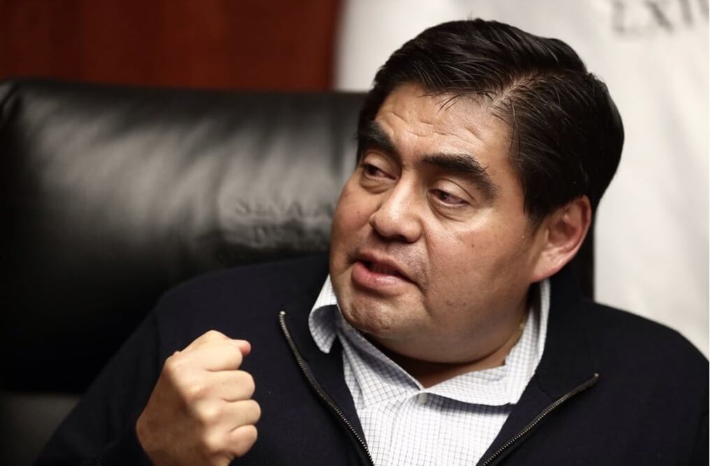 Barbosa dijo que le sorprende el comportamiento de Padierna de las dos últimas semanas, con declaraciones en contra suya, y lo que no dejará pasar de lado es que lo acusó de haberla amenazado. Foto: Alejandro Acosta/EL UNIVERSAL