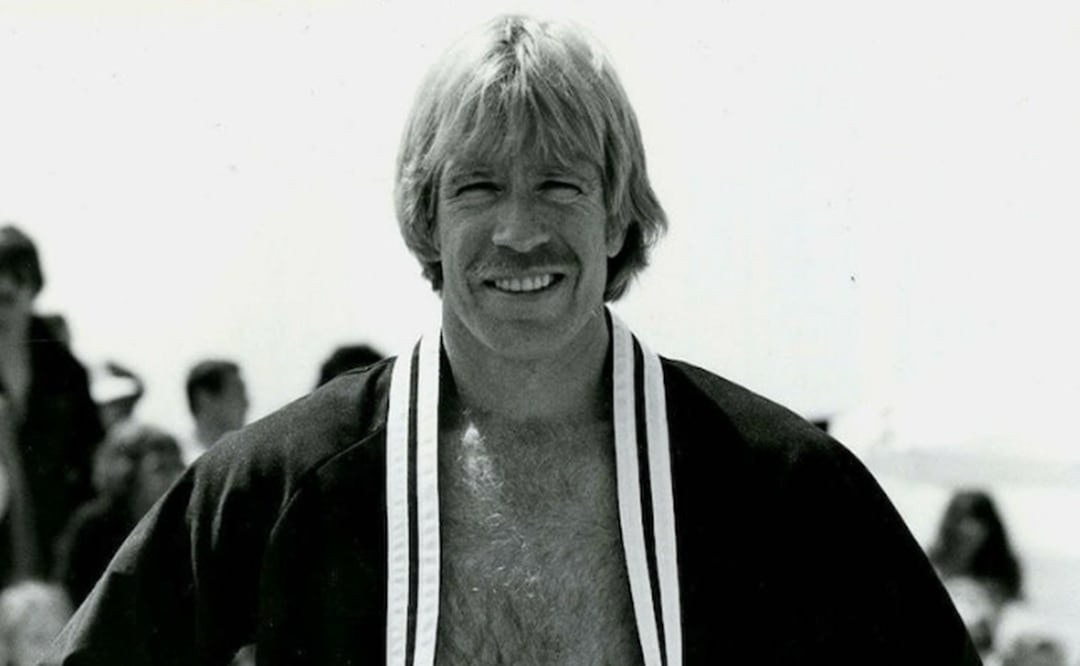 Norris se convirtió en uno de los rostros más conocidos del cine de acción de los años 70 y 80 después de saltar a la gran pantalla con 'The Way of the Dragon' (1972), conocida por su famoso combate contra Bruce Lee.
Foto: Instagram chucknorris
