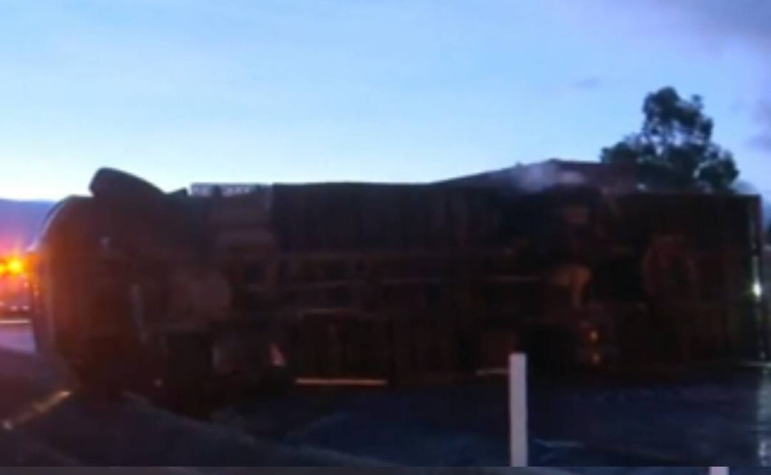 Foto: Especial/El Universal/ Tras el accidente se presenta carga vehícular en la zona