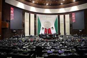 Legisladores sesionan menos de una hora y se van de vacaciones