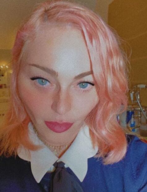 Madonna luce rostro sin arrugas y cabello rosa a sus 62 años 
