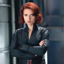 Scarlett iguala salario de actores de Marvel