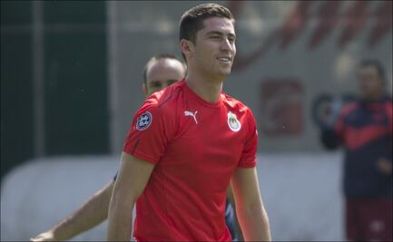 La historia de por qué Santiago Ormeño fue bateado de Chivas