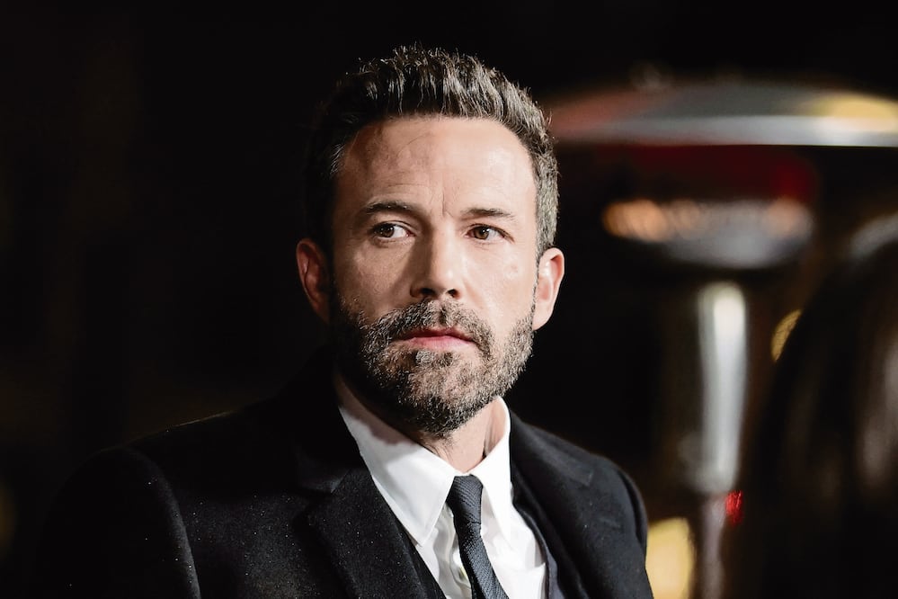 Ben Affleck pider a su madre, Cris Anne Aflleck, a los 83 años.
Foto: AFP / Amy Sussman