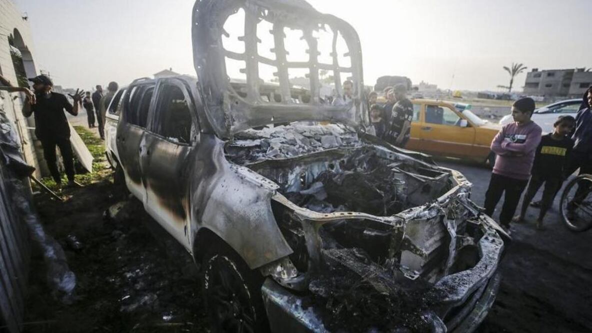 Los militares israelíes reconocieron haber confundido al personal y los autos de la ONG World Central Kitchen con pistoleros de Hamas. Foto: BBC