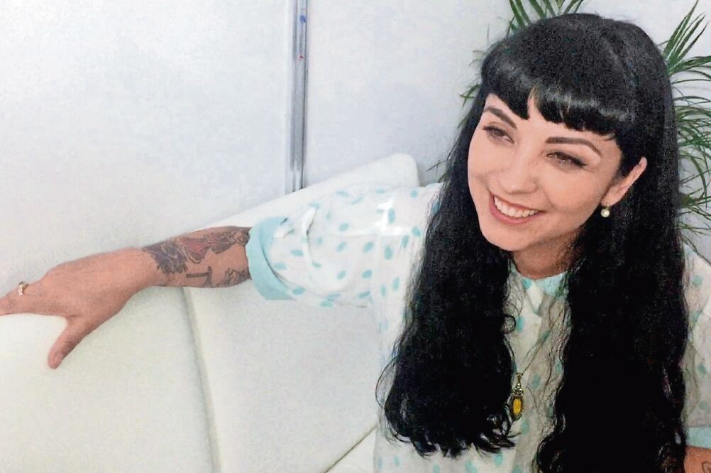 Previo a su presentación, Mon Laferte dijo que este año ha sido de mucho trabajo. (HUMBERTO MONTOYA. EL UNIVERSAL)