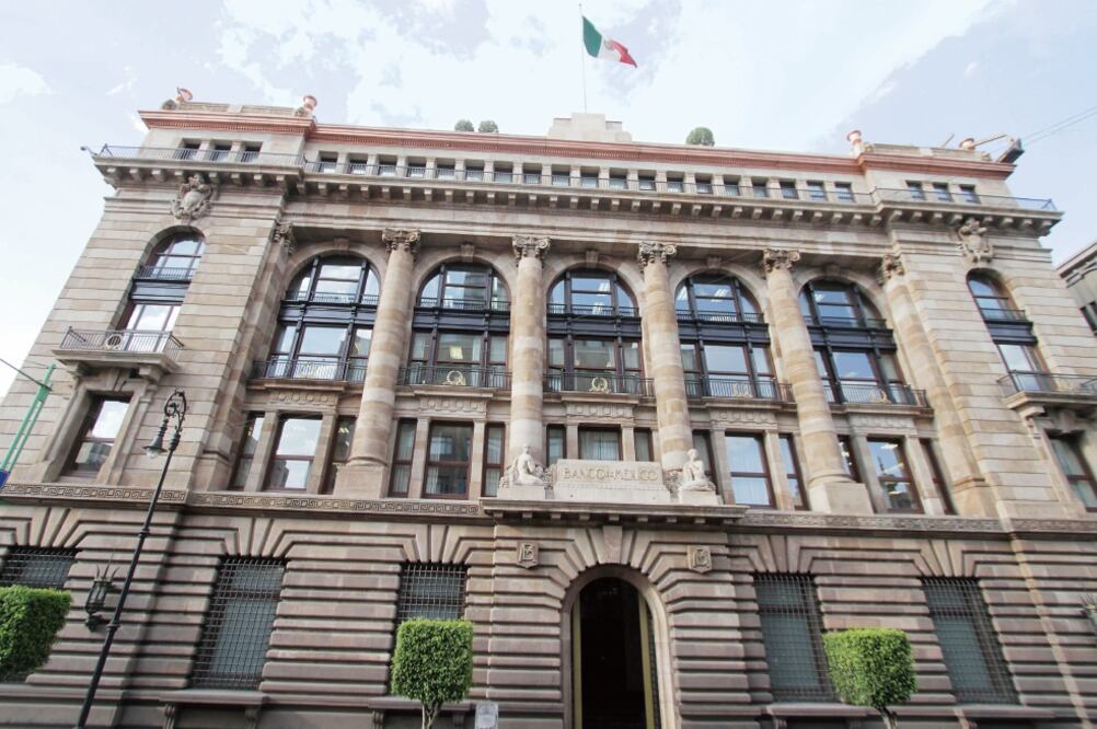 Los funcionarios del Banxico obligados a cumplir con la declaración tenían como plazo entregarla a más tardar el pasado 15 de abril (ARCHIVO EL UNIVERSAL)