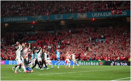 Dinamarca de Eriksen clasifica a octavos de final de la Eurocopa