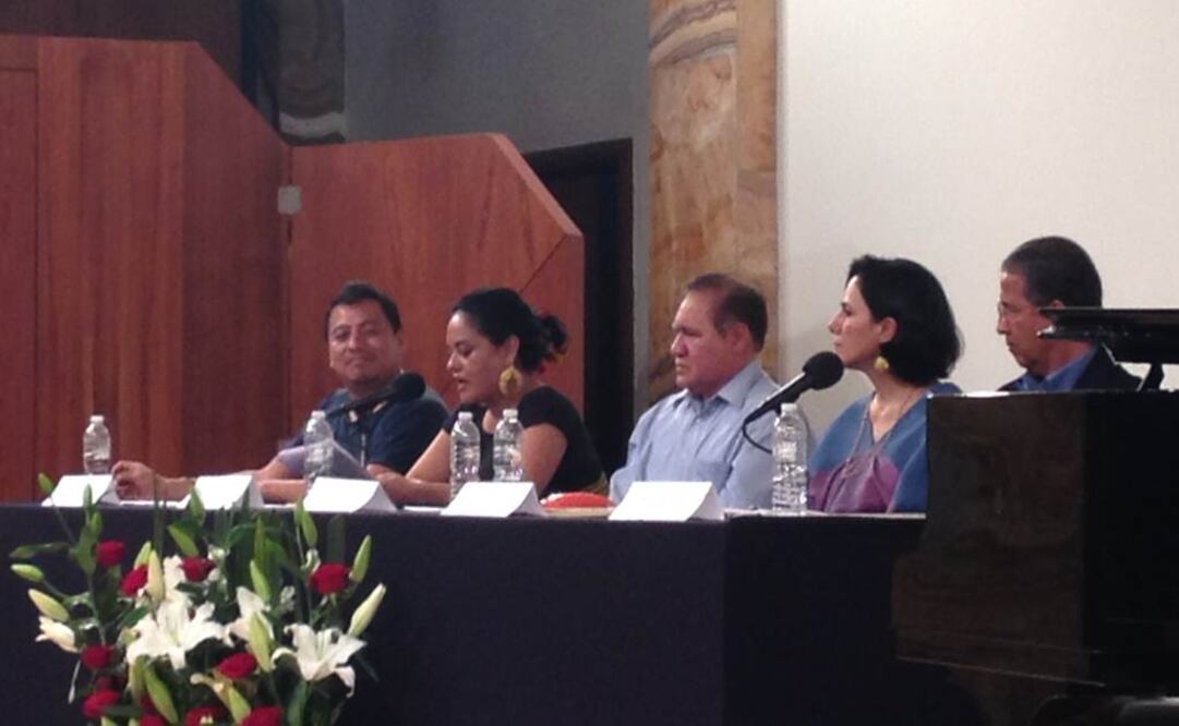 La escritora Natalia Toledo dijo que su padre “tiene manos de pulpo”