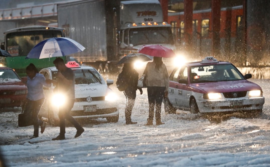 La Secretaría de Protección Civil capitalina comunicó que se activó la alerta naranja en Cuajimalpa, Álvaro Obregón, Cuauhtémoc y Magdalena Contreras, debido a las lluvias y granizo que se han precipitado en la Ciudad de México. Foto: Cristopher Rogel Blanquet