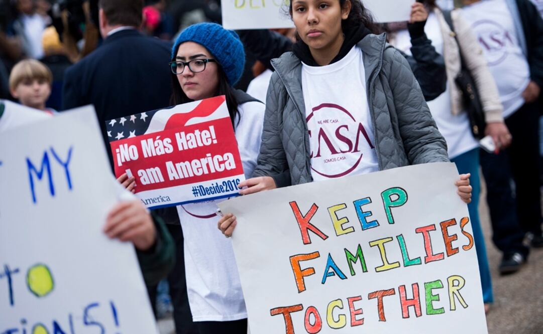 Activistas han pedido a Obama que cancele las redadas porque dicen que enviar de regreso a inmigrantes que escapan de las pandillas centroamericanas equivale en muchos casos a una sentencia de muerte (Foto: EFE)