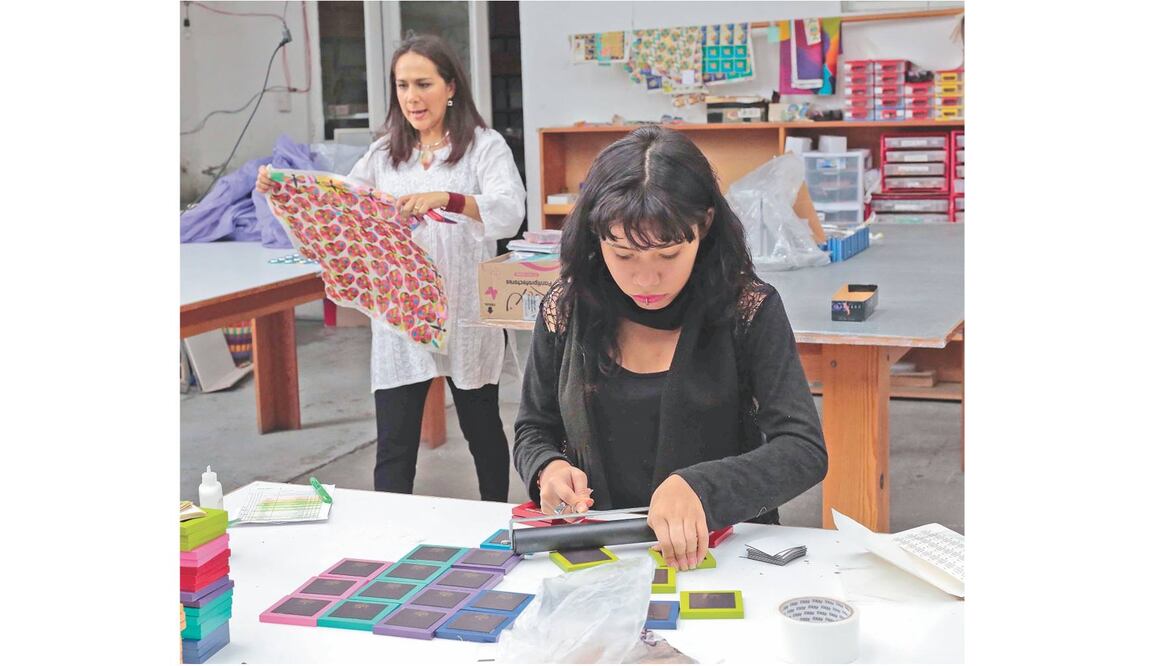 Beneficiarios. Hasta el 30 de septiembre pasado se habían entregado 355 mil créditos, informó la Secretaría de Economía. Foto: ARCHIVO EL UNIVERSAL