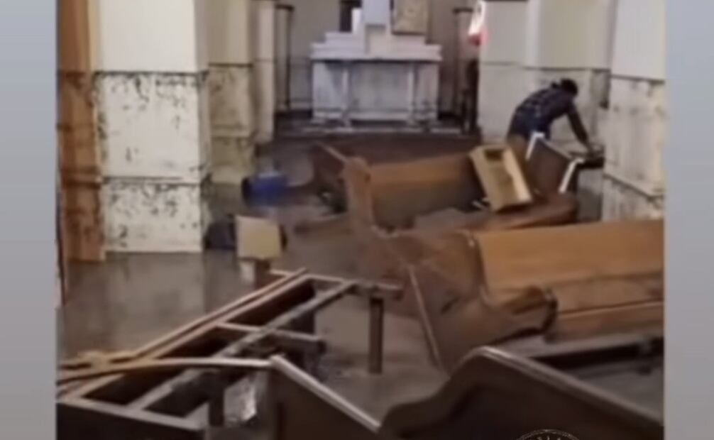 Agua arrasa con animales, carros, inunda casa y la Iglesia de la comunidad San Pedro de Ibarra (22/06/2025). Foto: Especial