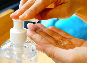 The FDA warns against the use of Mexican hand sanitizer