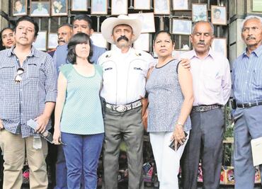 Zapatistas contra AMLO