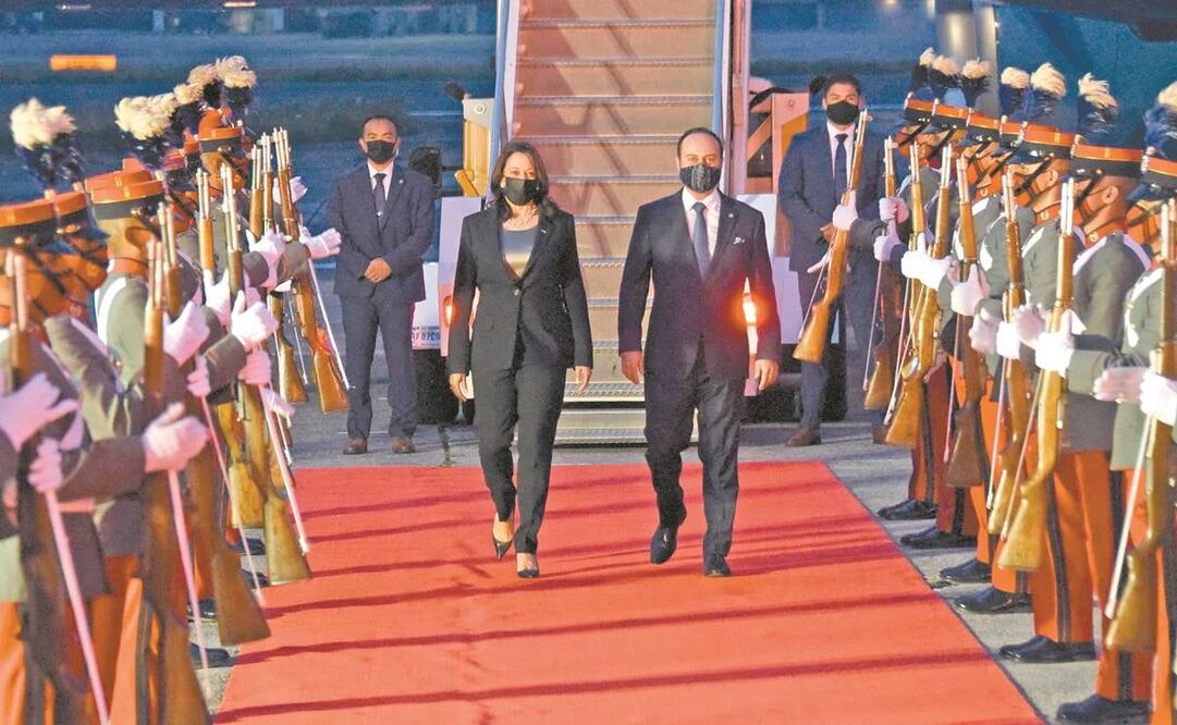 La vicepresidenta de EU, Kamala Harris, en Ciudad de Guatemala. Foto: Orlando Estrada/ AFP.