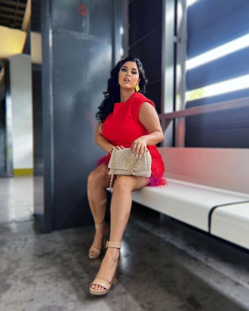 Look Curvy Zelma. Fuente: Instagram @curvyzelma