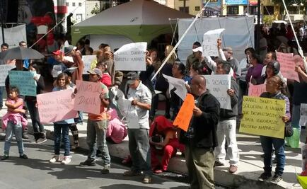 Piden reubicar a familias desalojadas en Ecatepec