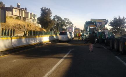 Accidente de tráiler provoca tránsito detenido en la México-Cuernavaca