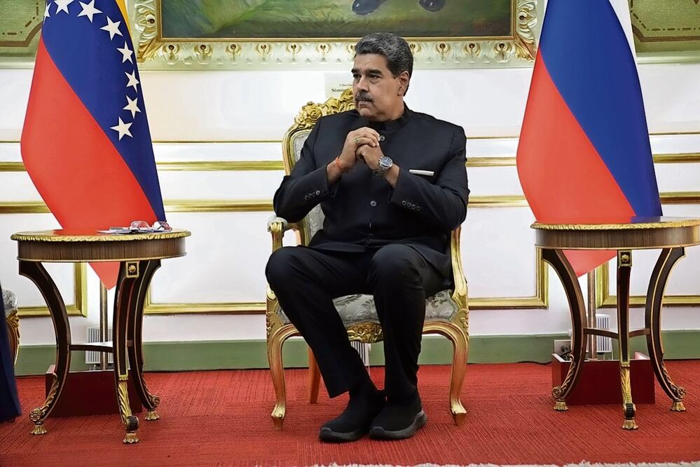 El presidente de Venezuela, Nicolás Maduro, dijo que el Gobierno "no electo, repudiado" de Perú reconoce como presidente de la nación caribeña al "nuevo (Juan) Guaidó", en referencia a Edmundo González Urrutia. Foto: AP/Archivo
