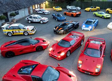 Esta increíble colección de 18 autos deportivos está en subasta