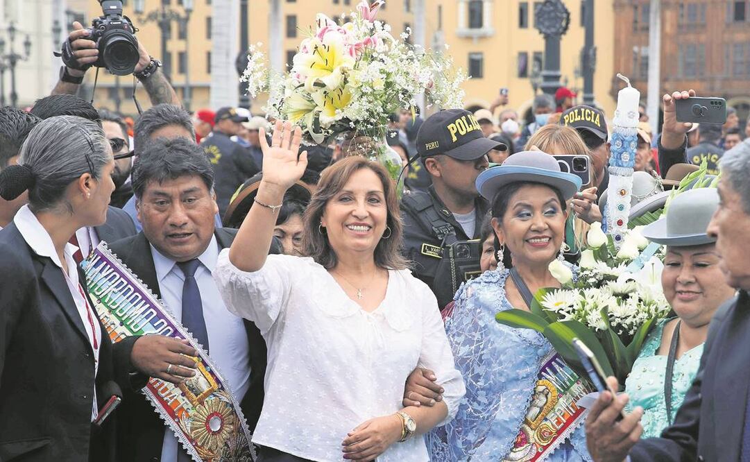 Cerrar filas con un golpista