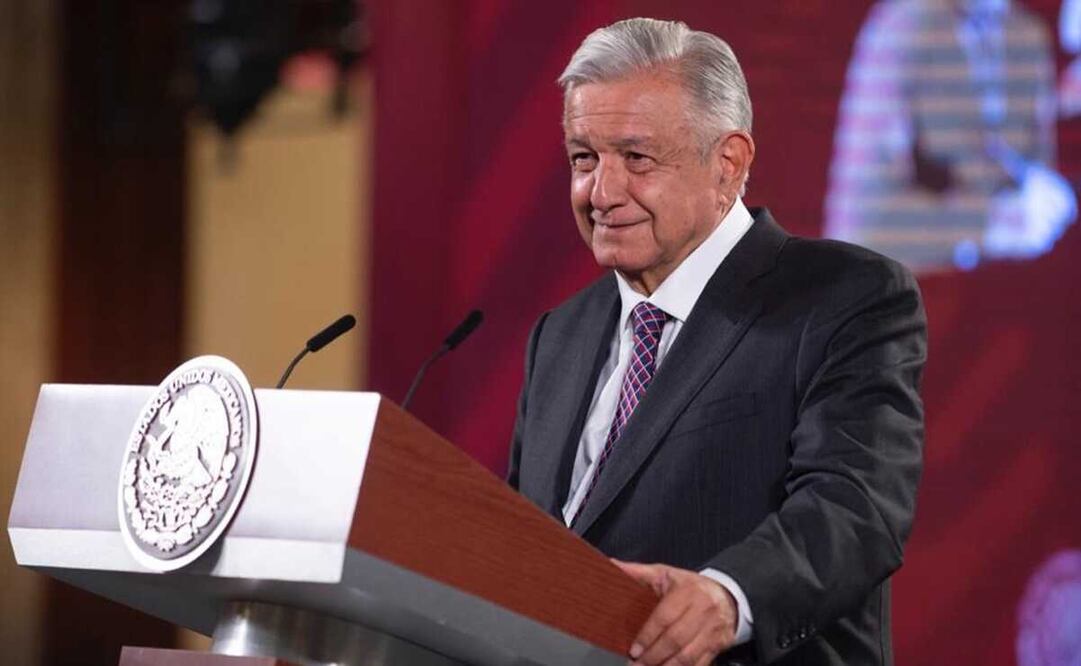 Esta mañana un hombre gritó desde al presidente afuera del Salón Tesorería, para llamar su atención. Foto: Presidencia 