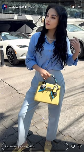Paola Dalay y su bolso Kelly de Hermès. Foto: Instagram @paodalay_2203