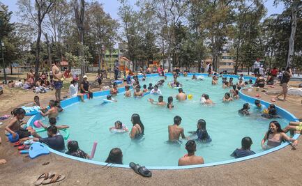 Entre mojarras, pescaditos y tostadas, capitalinos celebran el Sábado de Gloria en parque acuático en Álvaro Obregón