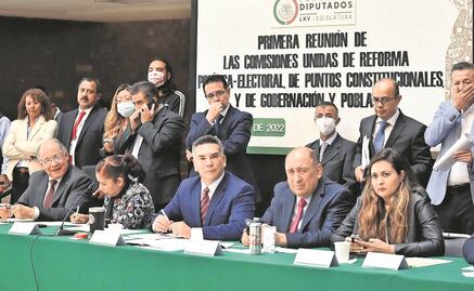 Va Morena por sustituir al INE y cesar a consejeros