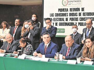 Va Morena por sustituir al INE y cesar a consejeros