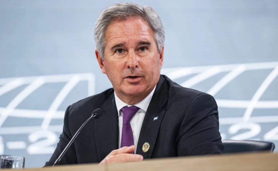 El secretario de Finanzas de Argentina, Pablo Quirno, participa en un evento del Fondo Monetario Internacional (FMI), el 14 de octubre de 2025, en Washington. Foto: EFE